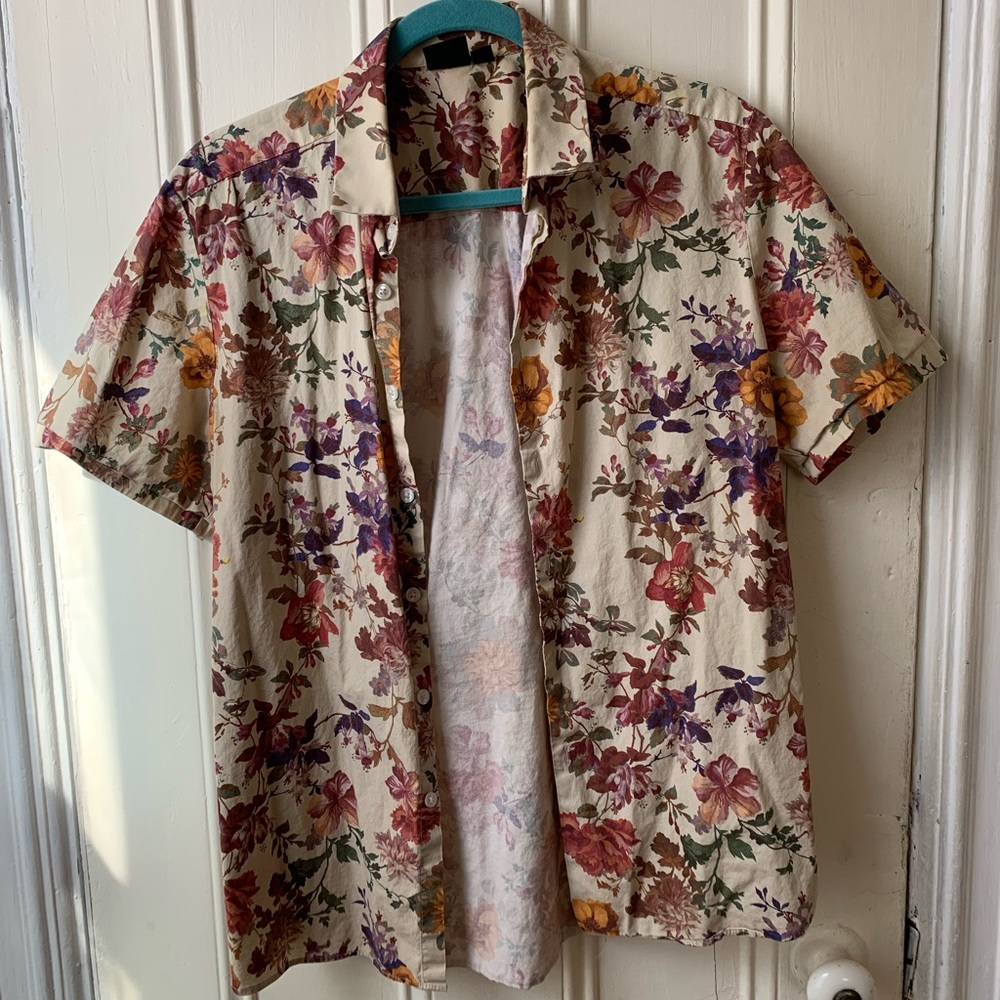 Men’s Printed Button-up